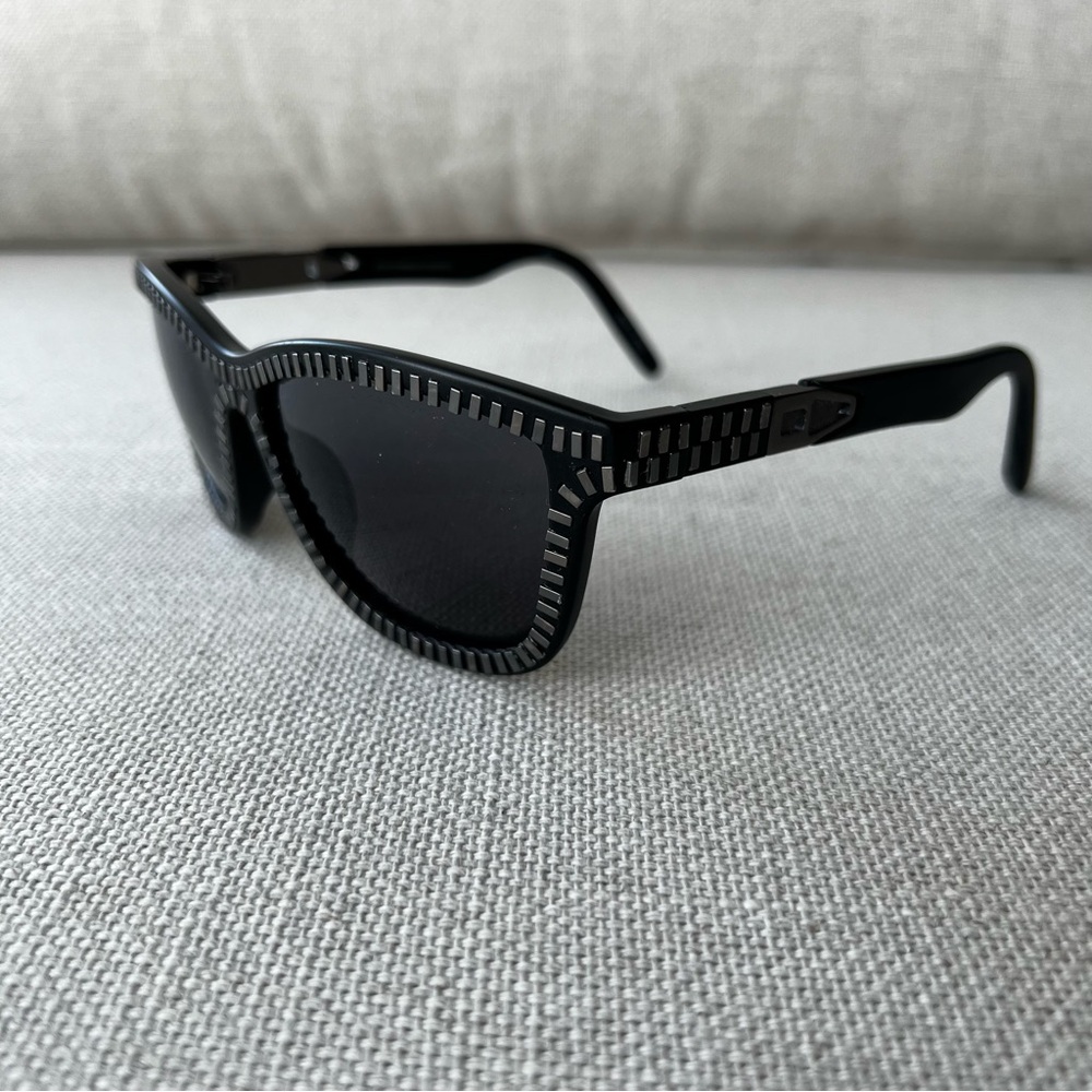 Alexander Wang x Linda Farrow Zipper-Trimmed Wayfarer Sunglasses - Picture 10 of 16